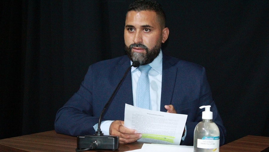 Em Jandira, presidente Franklin quer reajuste salarial para todos os professores