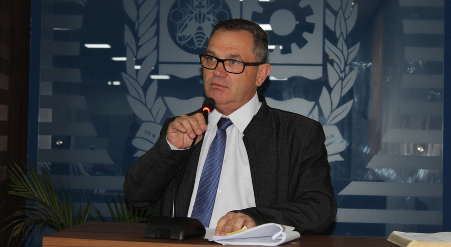 Vereador Ronaldo da Farmácia solicita manutenção das ambulâncias de Jandira