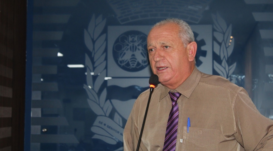 Vereador Cebolinha cobra vistoria e manutenção da iluminação LED