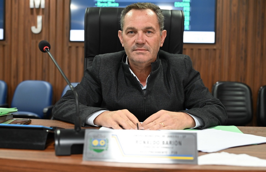 Vereador Ronaldo da Farmácia quer fiscalização do cabeamento aéreo em Jandira