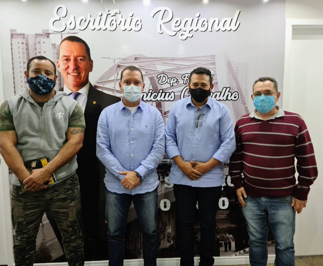 Deputado federal, Vinicius Carvalho recebe vereadores de Jandira