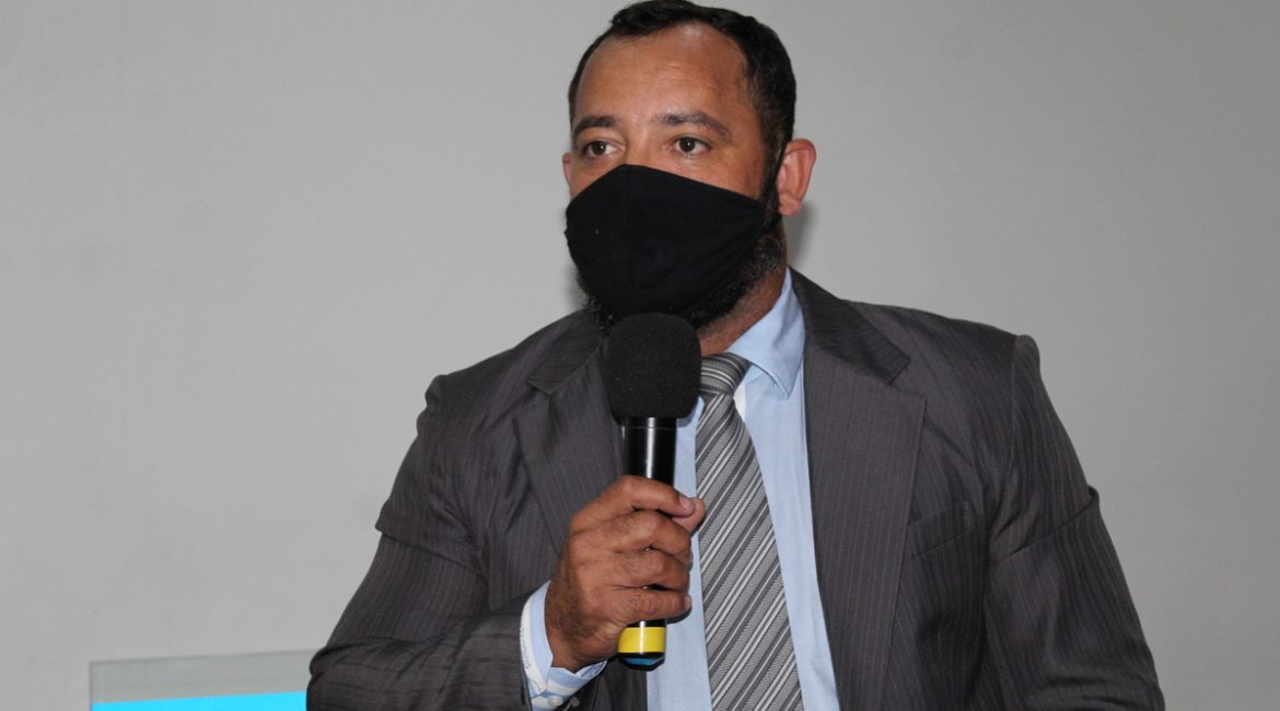 Vereador Marcio Oliveira solicita câmeras de monitoramento 24h nas praças de Jandira