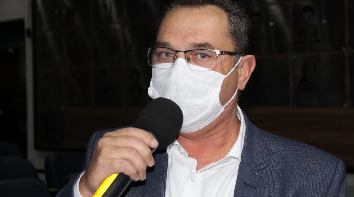 Ronaldo da Farmácia quer Wi-Fi gratuito em UBS e UPA de Jandira