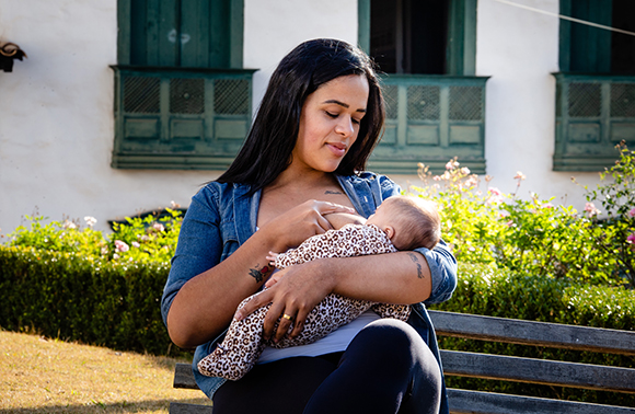 Campanha Agosto Dourado reforça a importância do aleitamento materno
